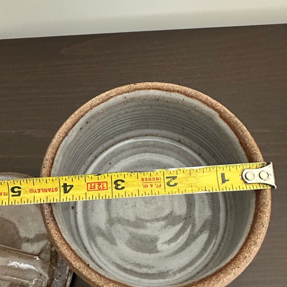 Vintage Studio Pottery Stoneware Lidded Condiment Jar / Salt Cellar - Picture 3 of 4